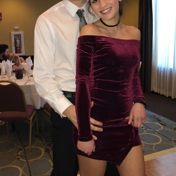 Cotton Candy Crushed Velvet Off The Shoulder Mini Dress-S - Picture 2 of 6